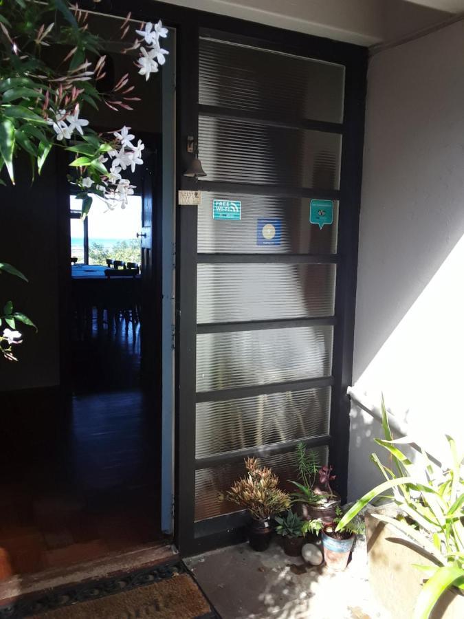 ホテル The Trailhouse Bettyʼs Bay エクステリア 写真