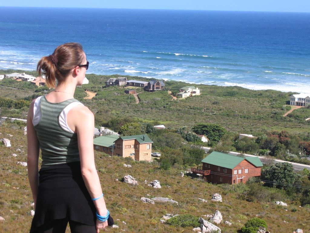 ホテル The Trailhouse Bettyʼs Bay エクステリア 写真